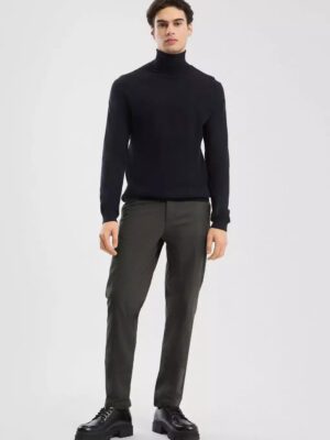 2170394.79K0 yfasmatino oxford andriko panteloni s'oliver se regular slim grammi se skouro ladi xroma