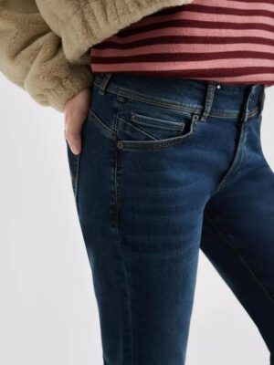 2171149.58Z2 gynaikeio jean panteloni se steni grammi me elafria kampana bootcut