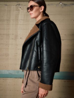 54-101-060 gynaikeio konto jacket biston apo dermatini me kafe gounini ependisi