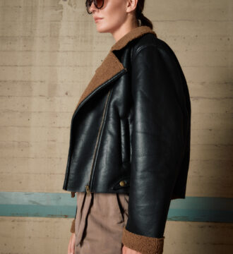 54-101-060 gynaikeio konto jacket biston apo dermatini me kafe gounini ependisi