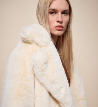 54-101-110 splendid makry palto apo synthetiki goyna se ekrou xroma