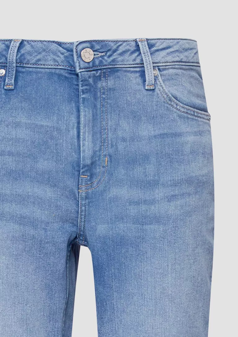 KAROLIN JEAN S’OLIVER: Regular Fit / Mid Rise / Straight Leg 2169109 gynaikeio jean panteloni s'oliver me mesaio kavalo kai isio podi