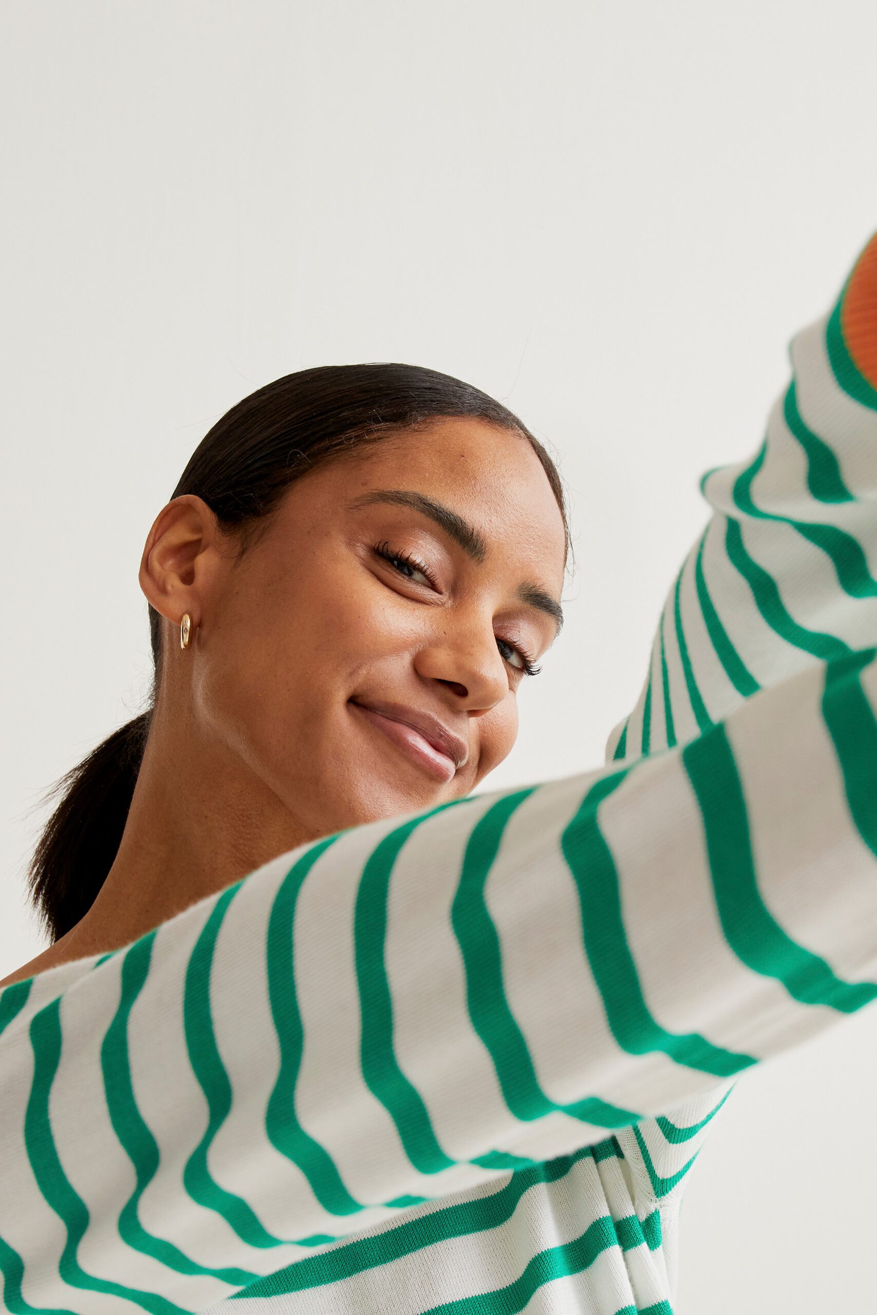 ΡΙΓΕ ΜΠΛΟΥΖΑ COMPANIA FANTASTICA 1C/10405 gynaikeia rige mployza compania fantastica me prasini riga kai portokali leptomereies