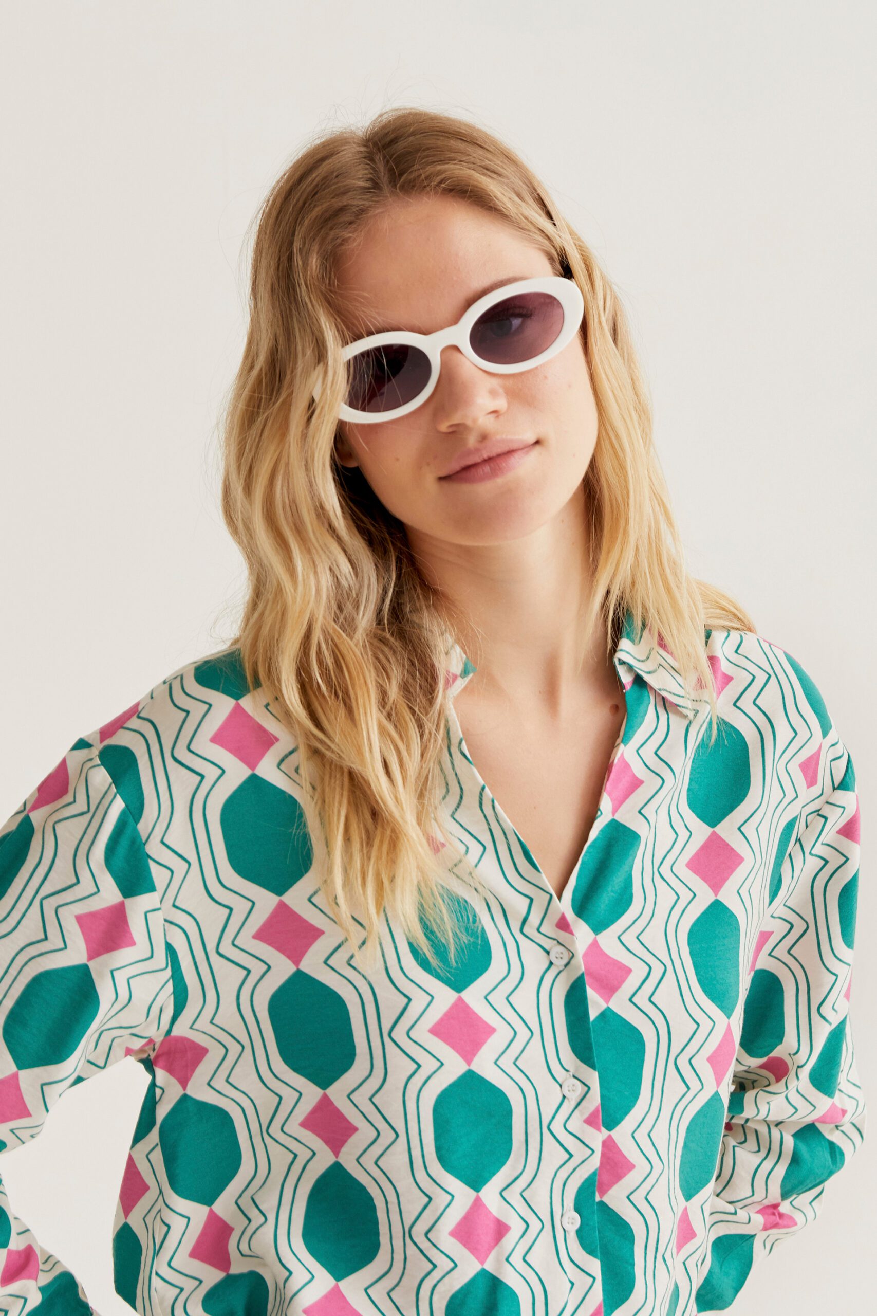 GEOMETRIC PRINT SHIRT COMPANIA FANTASTICA 61C/12006 gynaikeio makrimaniko poykamiso me geometriko allover print compania fantastica