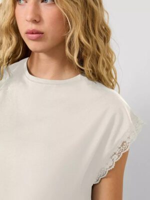 2178474 gynaikeia mployza s'oliver me dantela sto maniki se ekroy xrona kao oversized fit