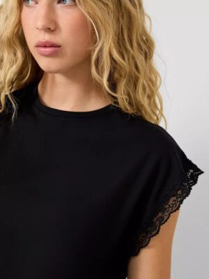 2178474 gynaikeia mployza s'oliver me dantela sto maniki se mavro xrona kao oversized fit