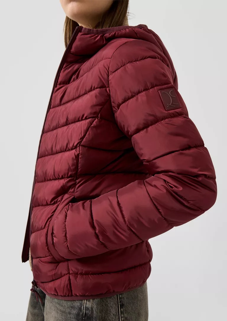 QS LIGHTWEIGHT QUILTED JACKET WITH HOOD S’OLIVER 2179009 gynakeio elefri kapitone mpoyfan s'oliver se mpornto xroma