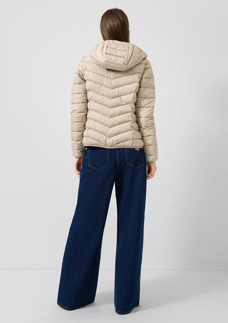 QS LIGHTWEIGHT QUILTED JACKET WITH HOOD S’OLIVER 2179009 gynakeio elefri kapitone mpoyfan s'oliver se ecru xroma