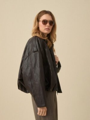56-101-041 gynaikeio leather-look cropped jacket kafe skouro